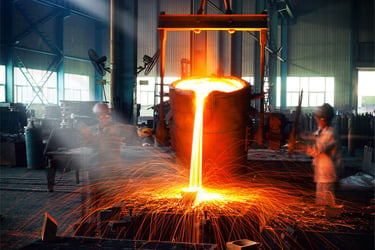Pouring molten metal into a form